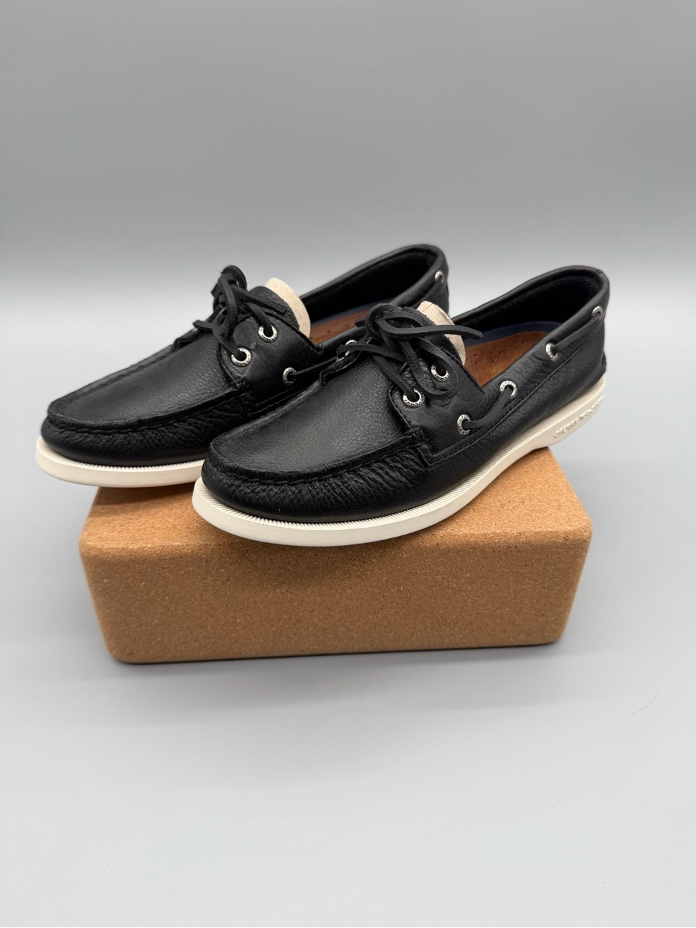 Women’s US 5.5 B Width Sperry Authentic Original 2 Eye Boat Shoe NEW!